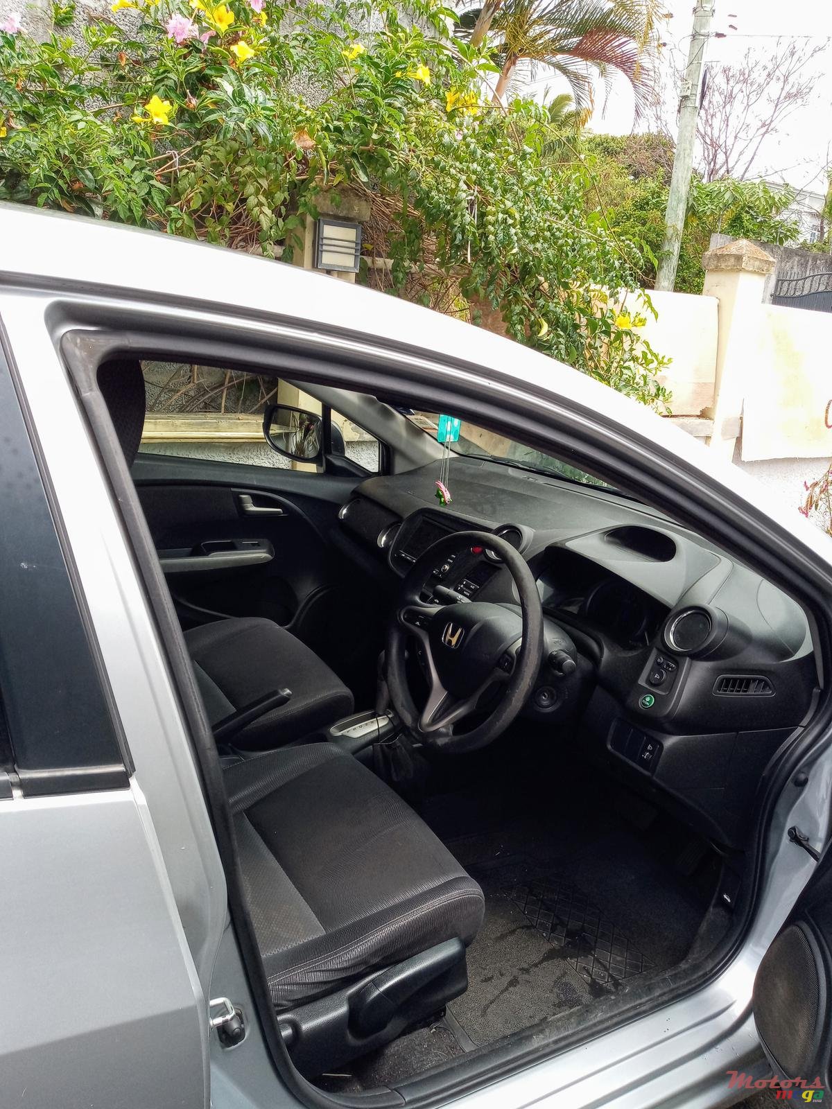 2011' Honda Insight photo #4