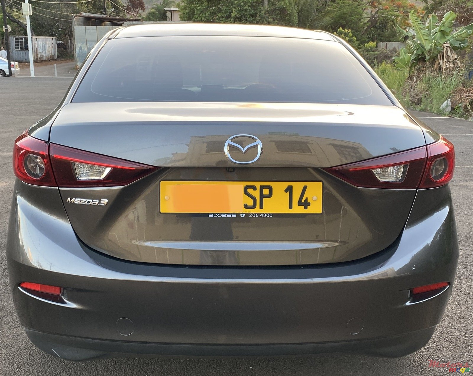 2014' Mazda 3 SKYACTIVE photo #2