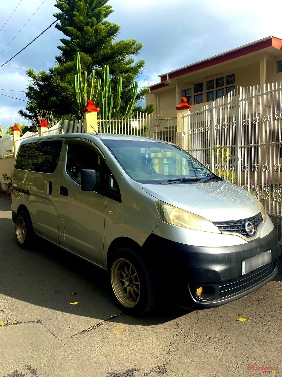 2014' Nissan photo #1