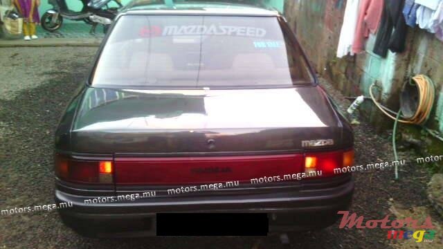 1990' Mazda 323 familial photo #3