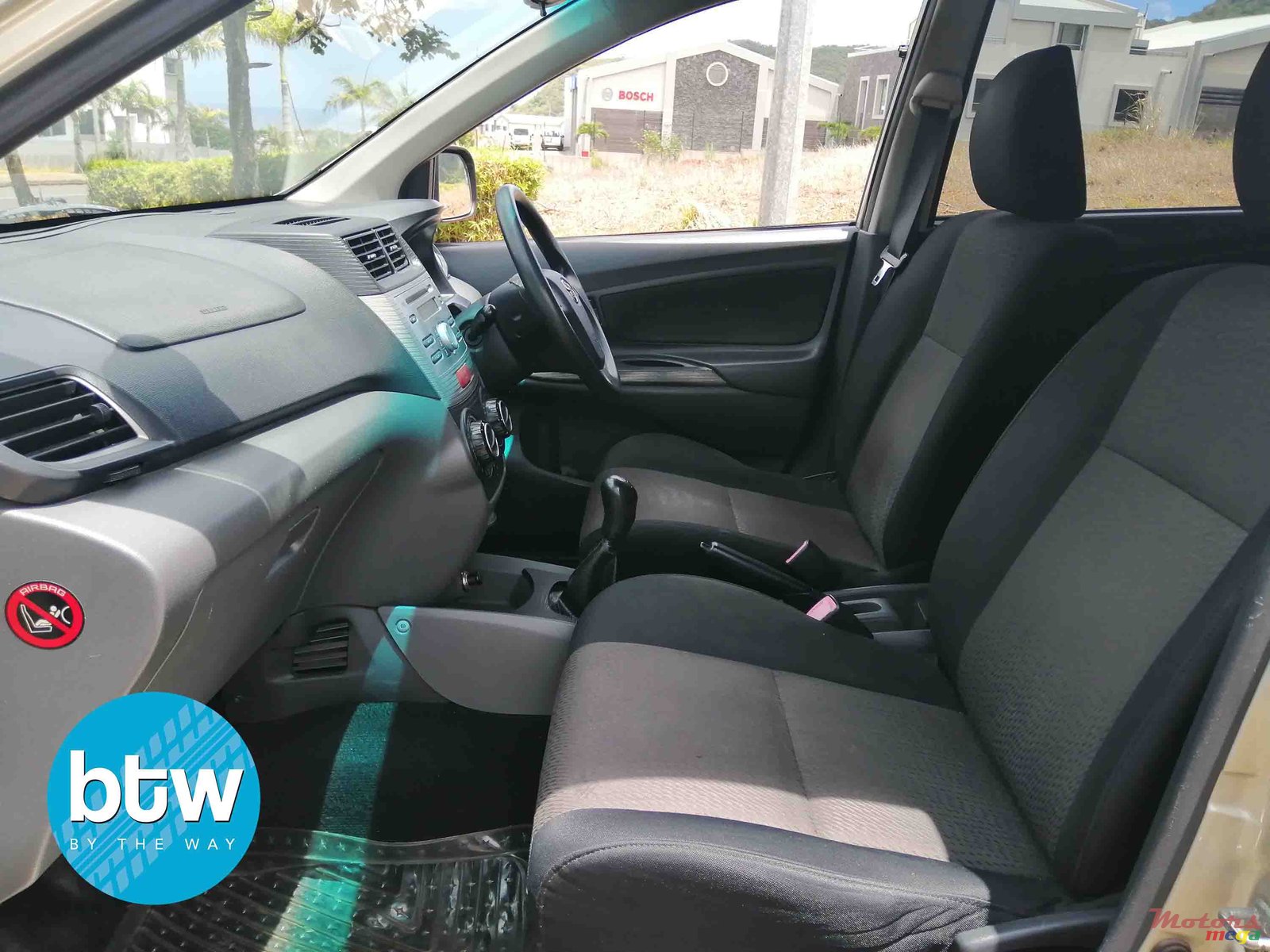 2014' Toyota Avanza photo #6