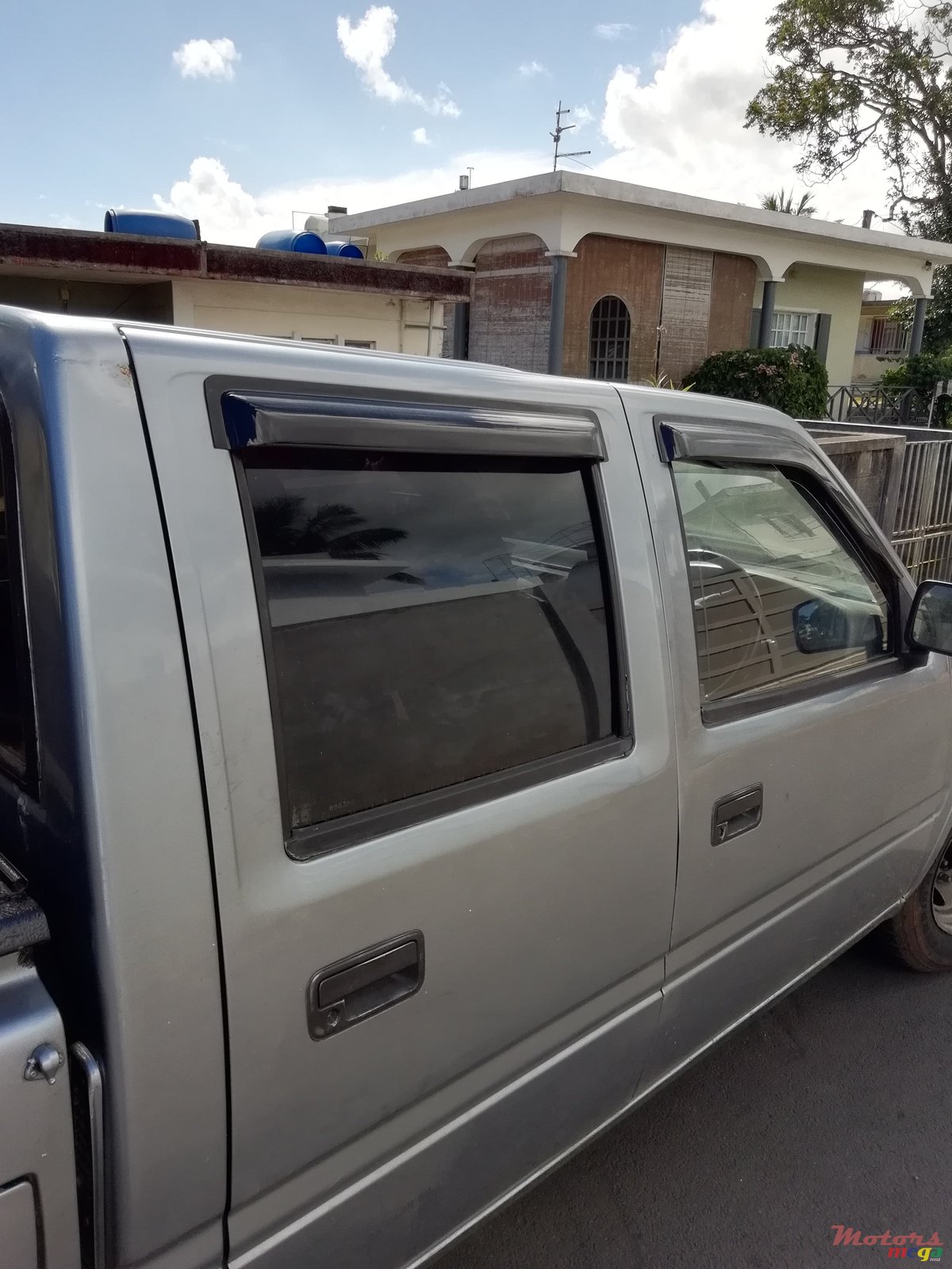 1999' Isuzu photo #5