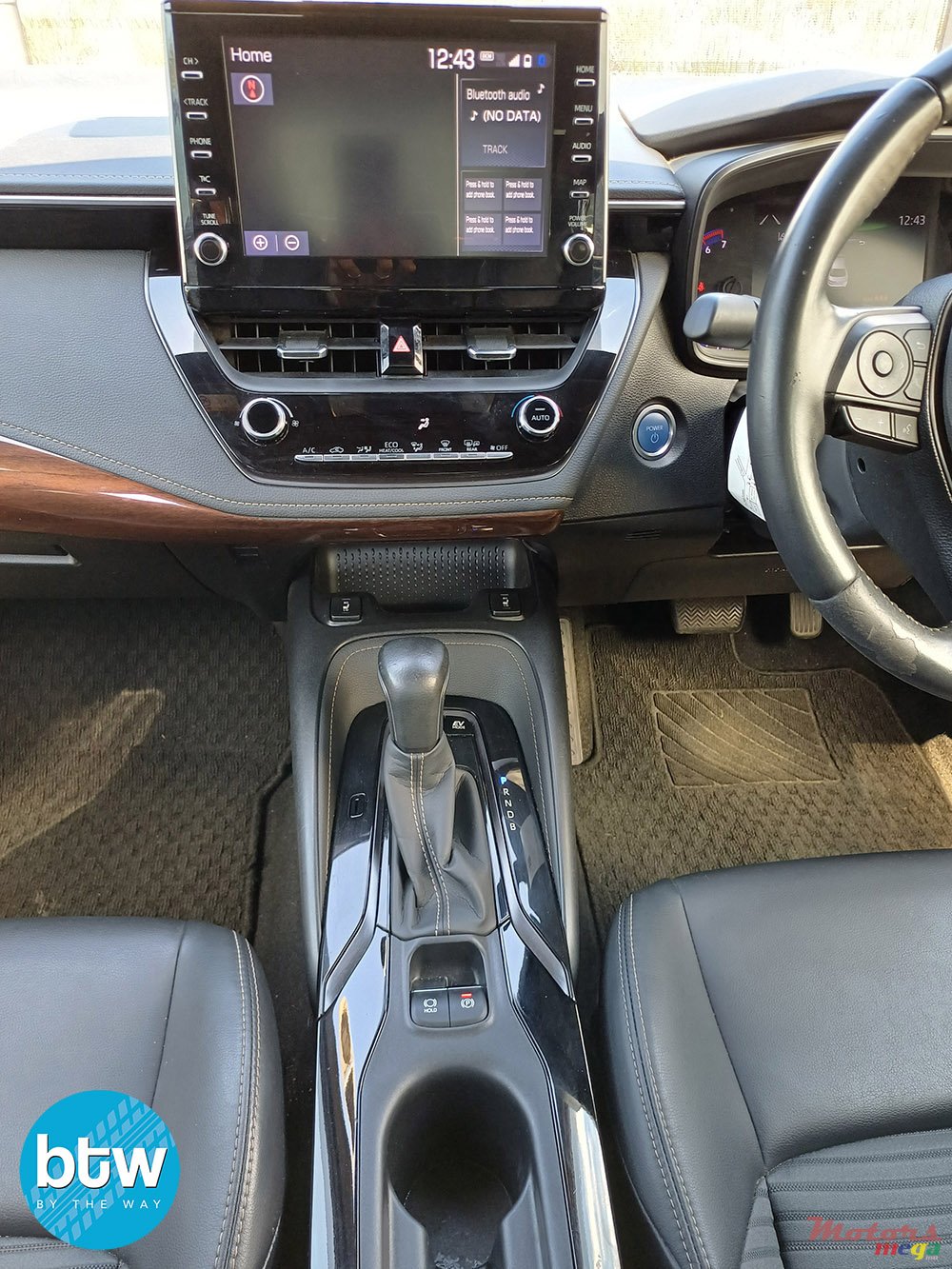 2020' Toyota Corolla photo #6