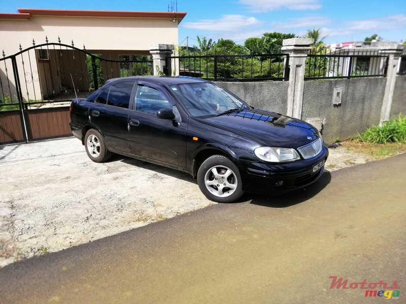 2003' Nissan Sunny photo #3