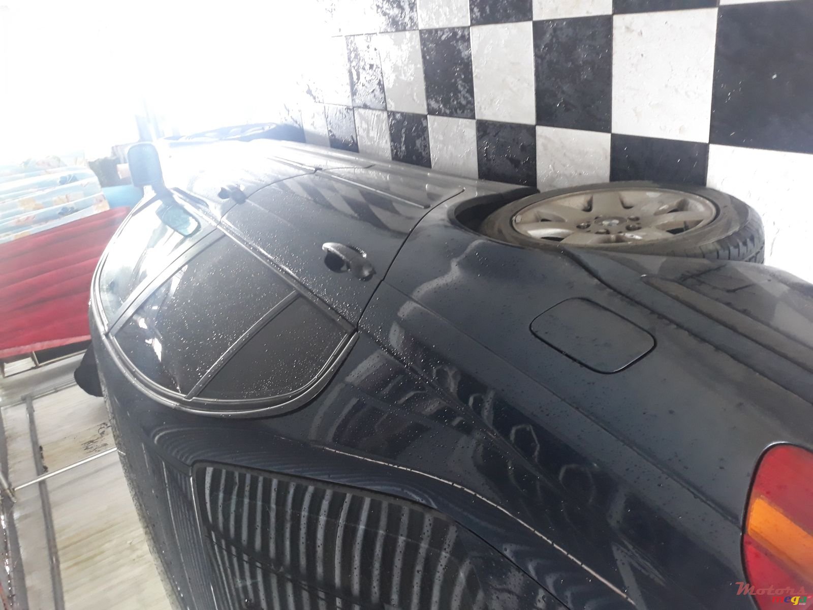 2003' BMW 3 Series photo #3