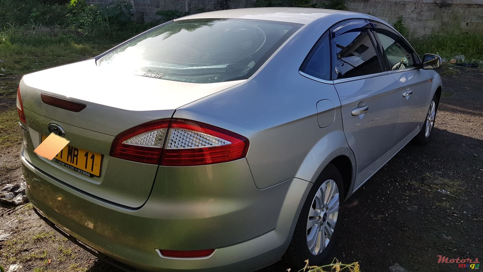 2011' Ford Mondeo photo #2