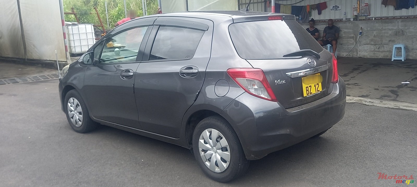 2012' Toyota Vitz photo #3
