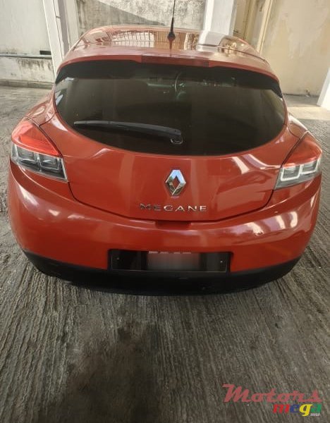 2010' Renault Megane photo #4
