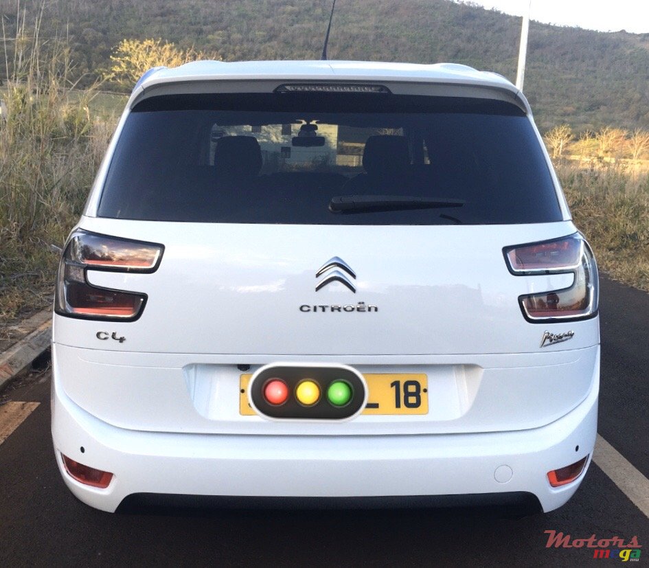 2018' Citroen C4 Picasso photo #3