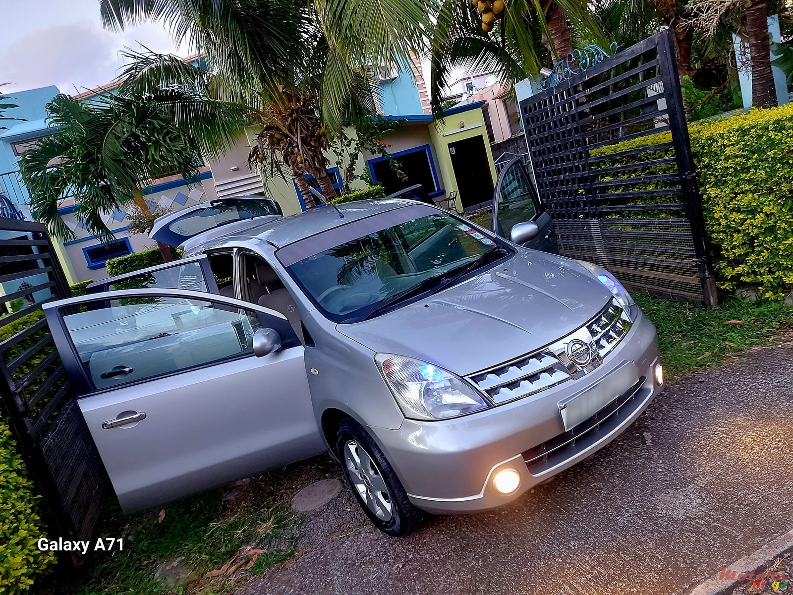 2013' Nissan 7seaters 1600cc photo #1