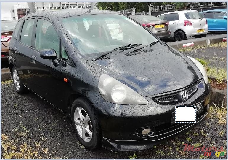 2004' Honda Jazz photo #2