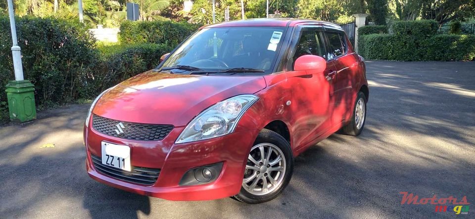 2011' Suzuki Swift photo #2