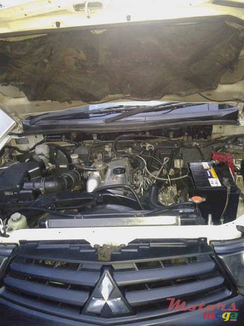 2010' Mitsubishi L 200 no photo #4