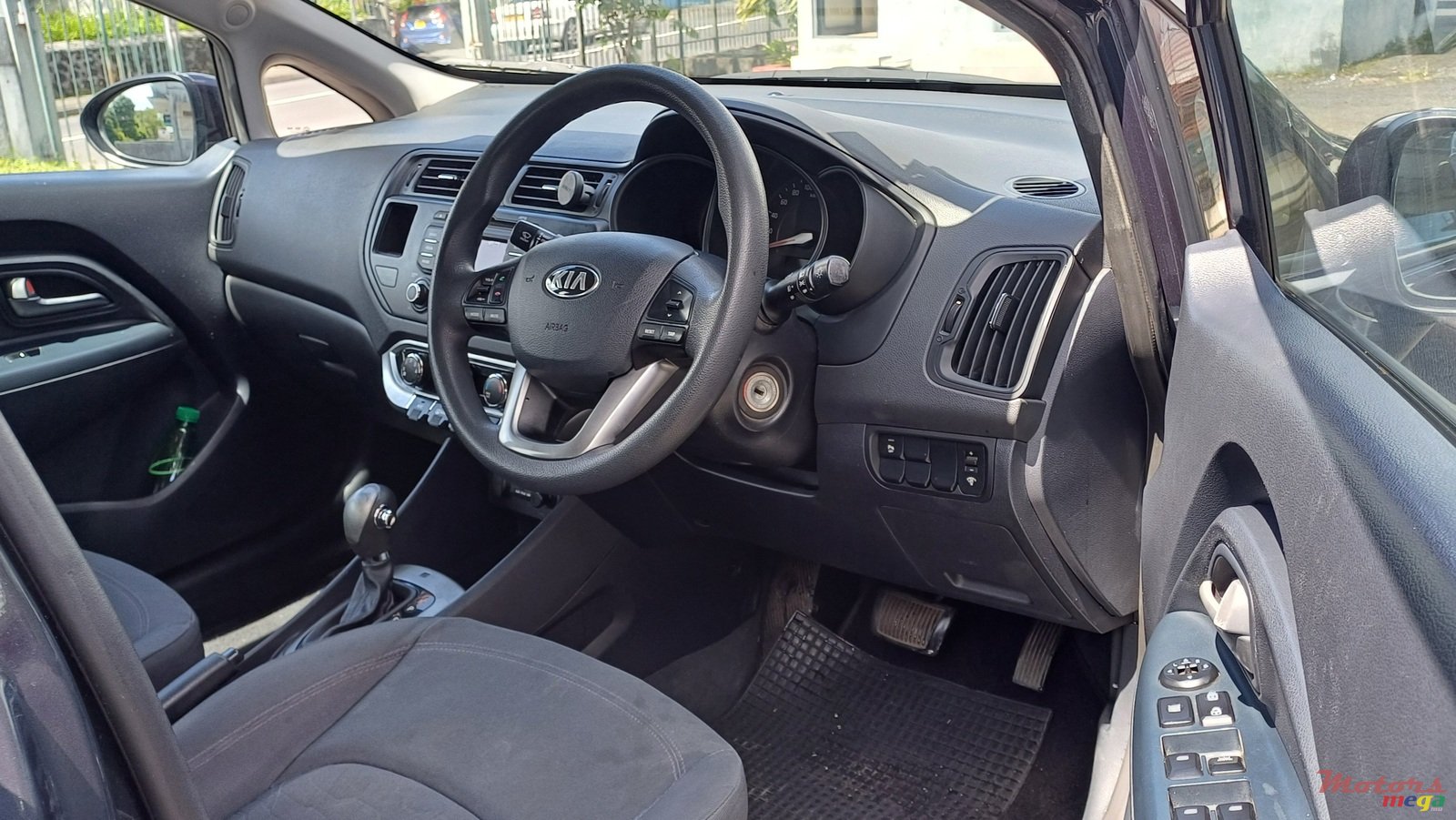 2014' Kia Rio photo #5