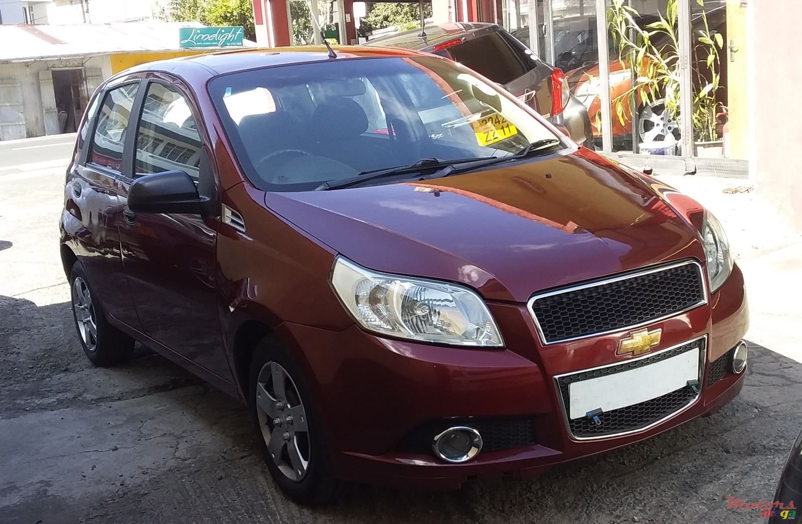 2011' Chevrolet Aveo LS photo #2