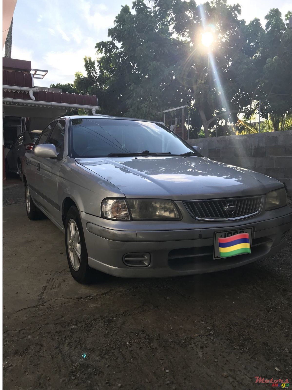 2001' Nissan Sunny photo #5
