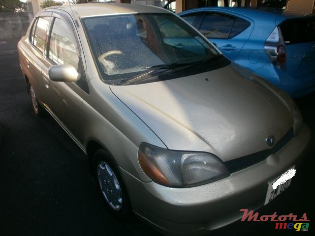 2000' Toyota Platz photo #1