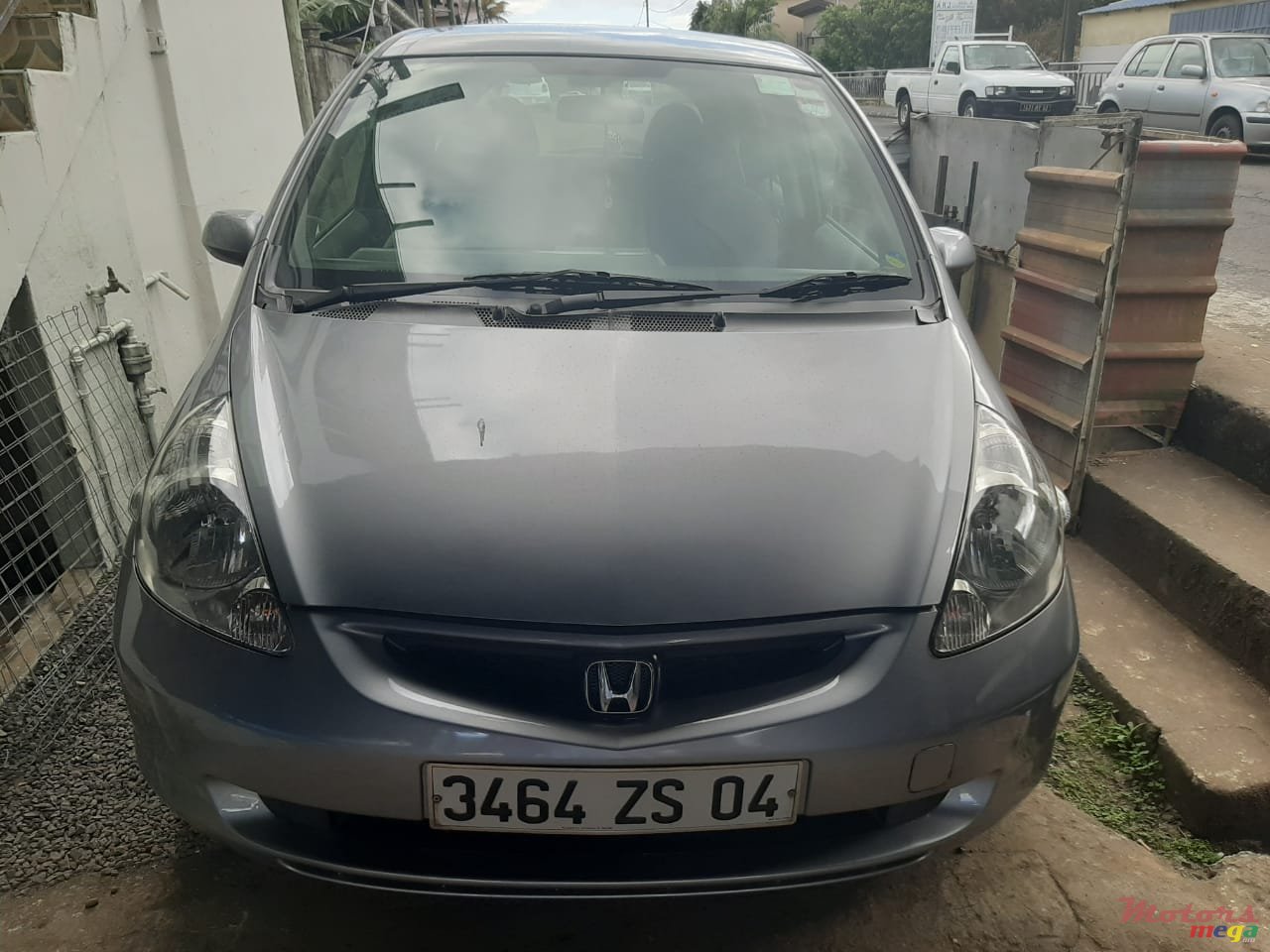 2004' Honda Fit photo #1