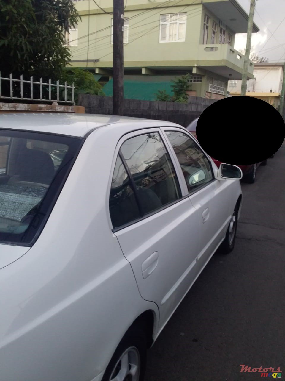 2001' Hyundai photo #2