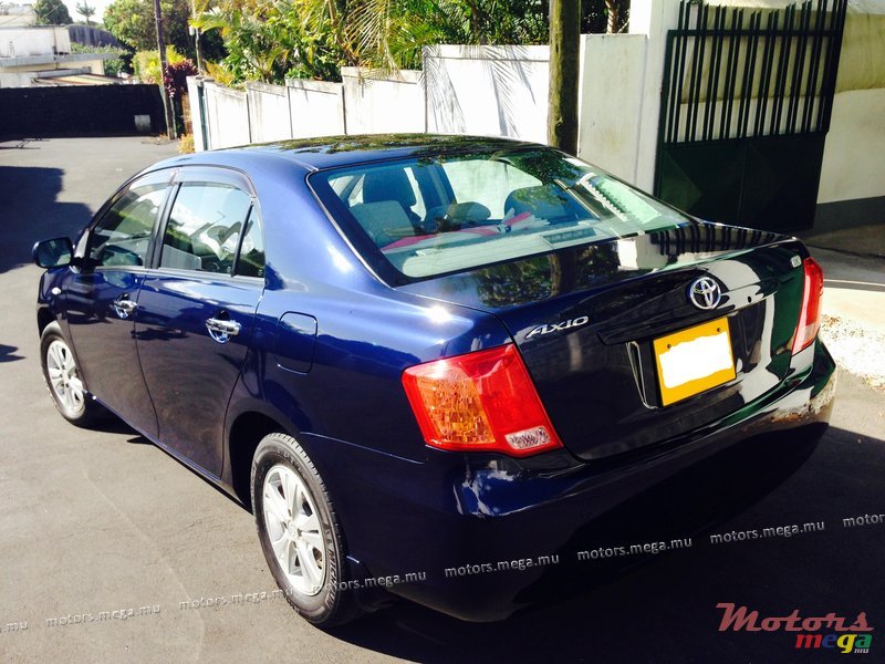 2006' Toyota Axio ZV 06 photo #6