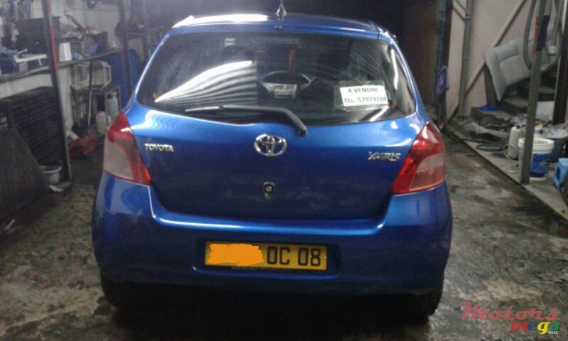 2008' Toyota Yaris photo #3