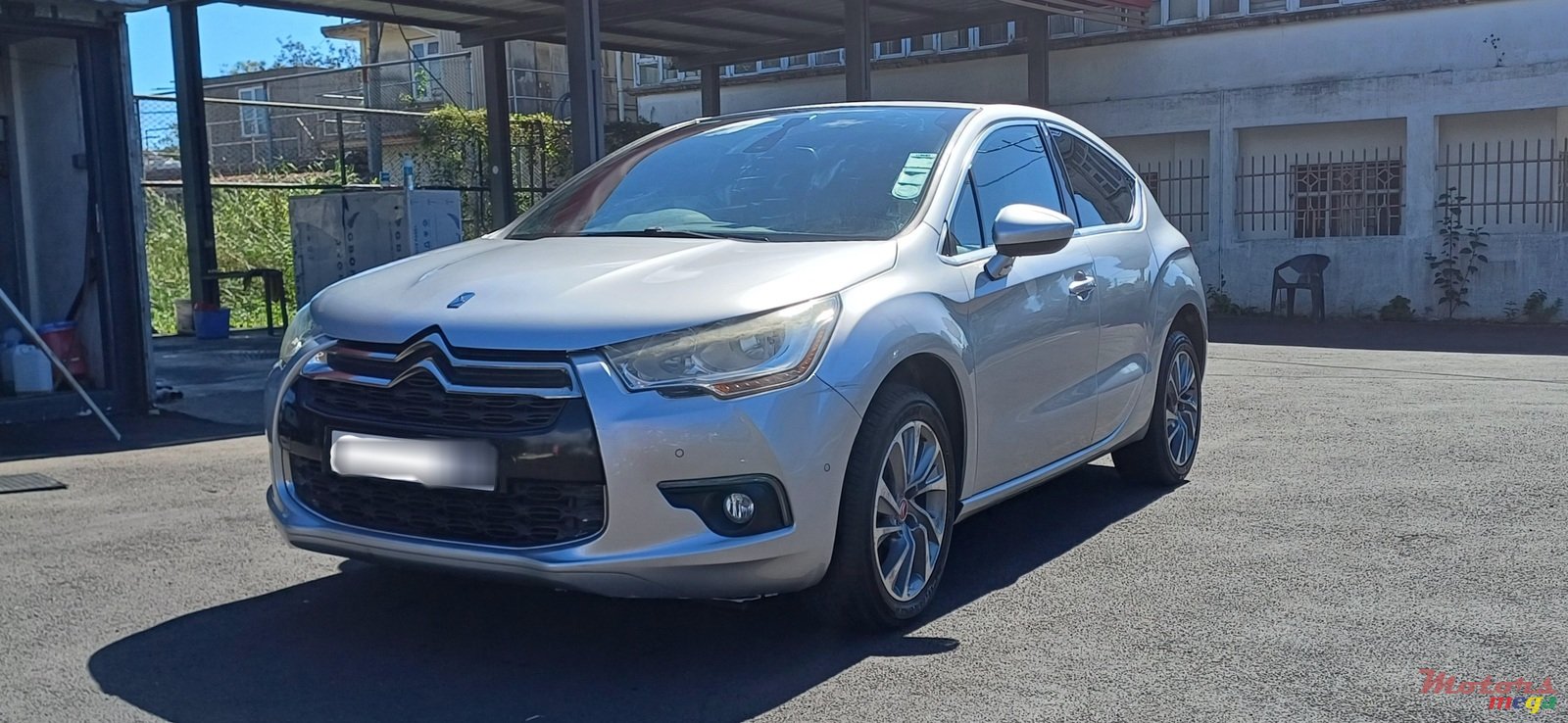 2016' Citroen DS4 photo #3