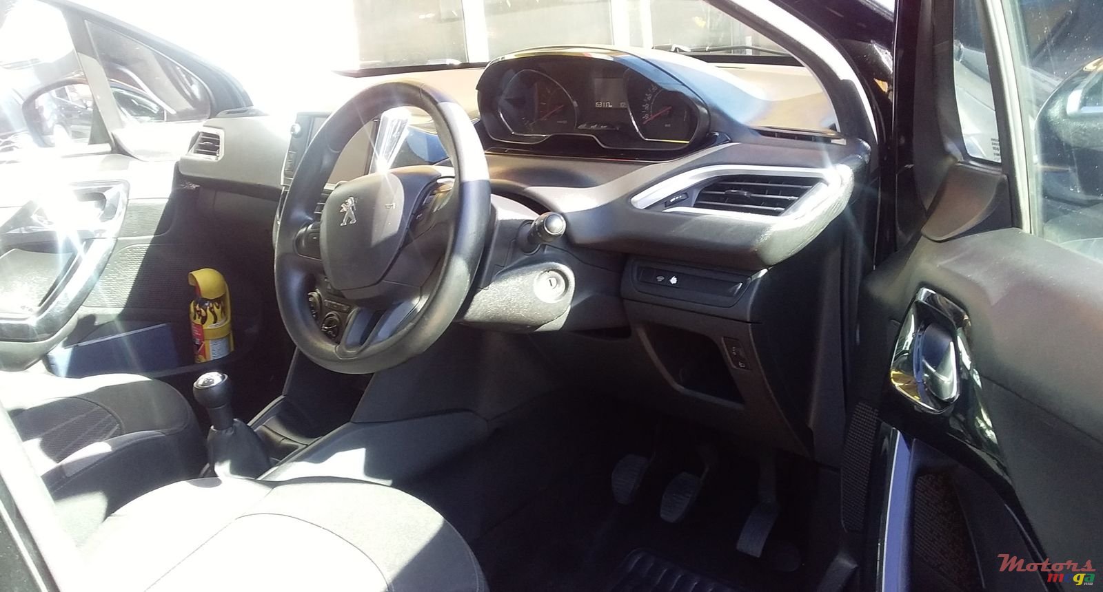 2014' Peugeot 208 photo #3