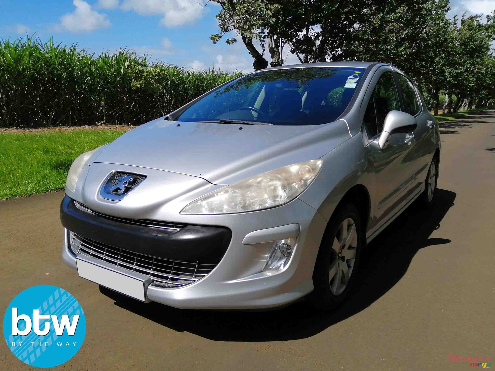 2010' Peugeot 308 photo #3