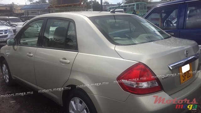 2005' Nissan Tiida photo #3