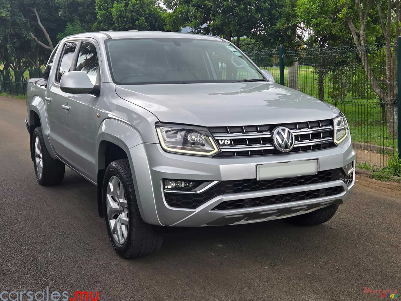 2019' Volkswagen Amarok 3.0 V6 TDI 4Motion photo #1