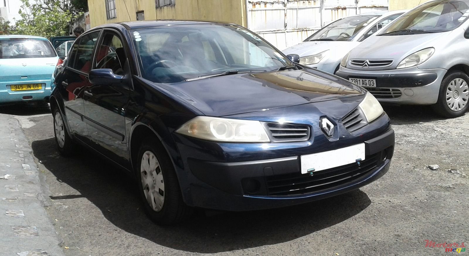 2007' Renault Megane photo #1