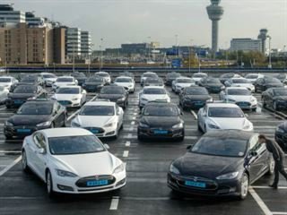 Amsterdam’s Schiphol Airport Taxis Replaced by Teslas