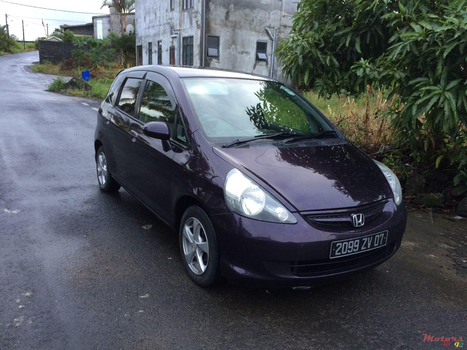 2007' Honda Fit photo #1