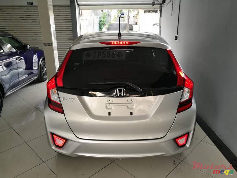 2015' Honda Fit photo #3