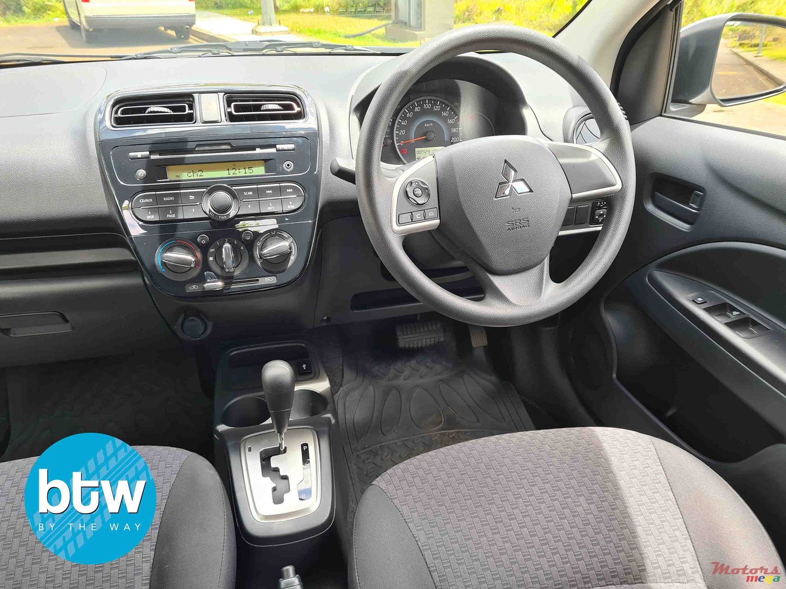 2020' Mitsubishi Mirage photo #5