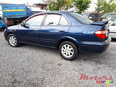 2002' Nissan N16 photo #3