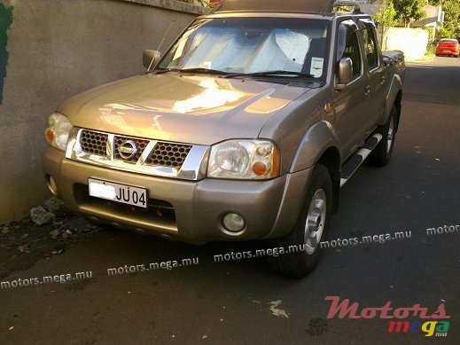 2004' Nissan Hardbody photo #1