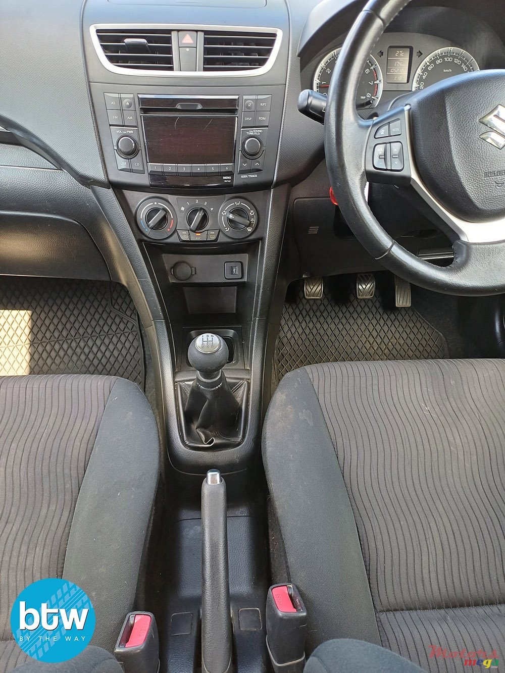 2011' Suzuki Swift JAPAN photo #6