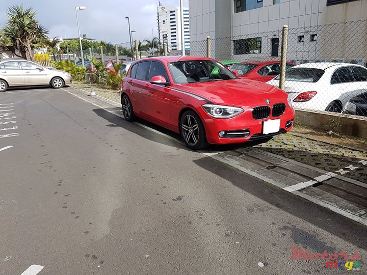 2012' BMW 1 Series 120i photo #1