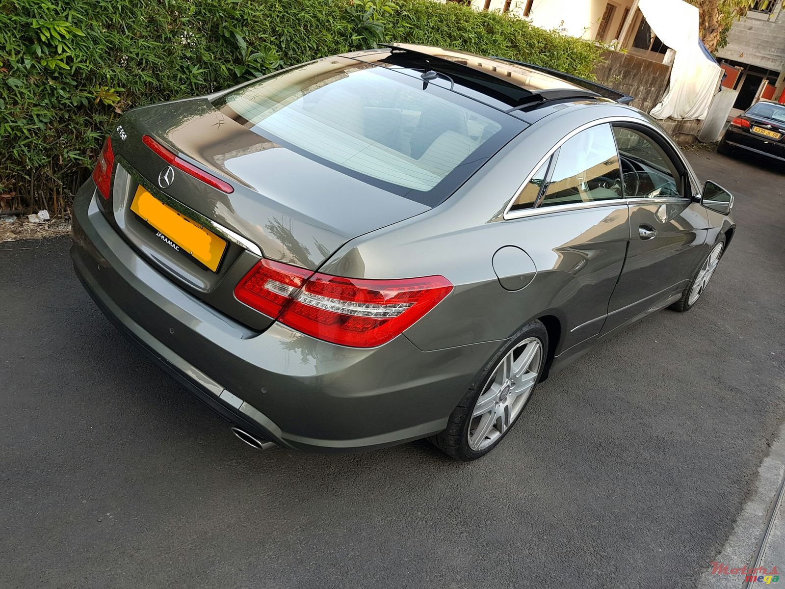 2010' Mercedes-Benz E350 AMG Package photo #4