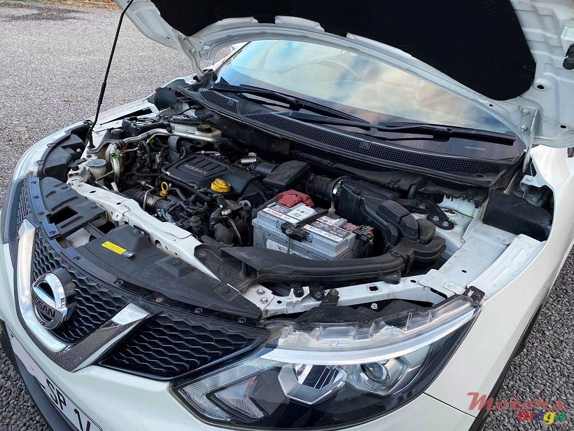 2014' Nissan Qashqai Auto 1.6L Turbo Diesel photo #6
