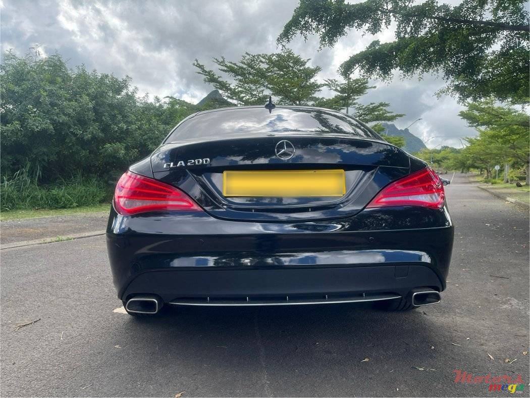 2014' Mercedes-Benz CLA 200 photo #3