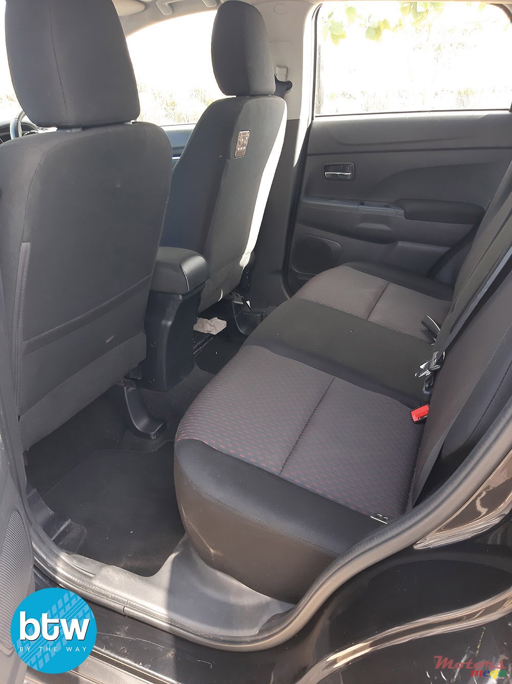 2018' Mitsubishi ASX photo #5