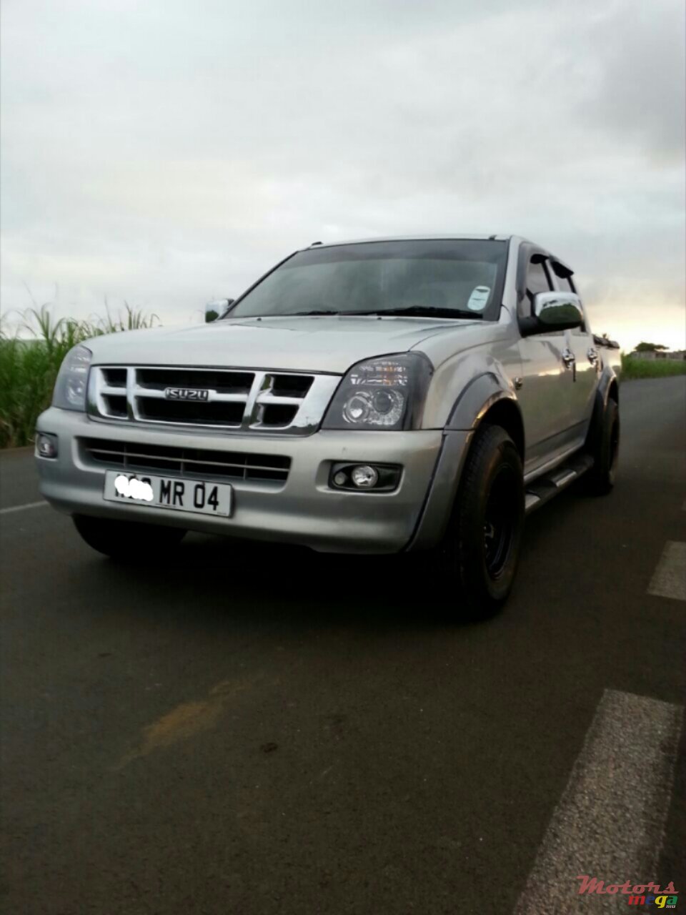 2004' Isuzu D-Max photo #2