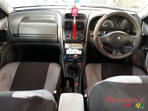 1998' Renault Laguna photo #2