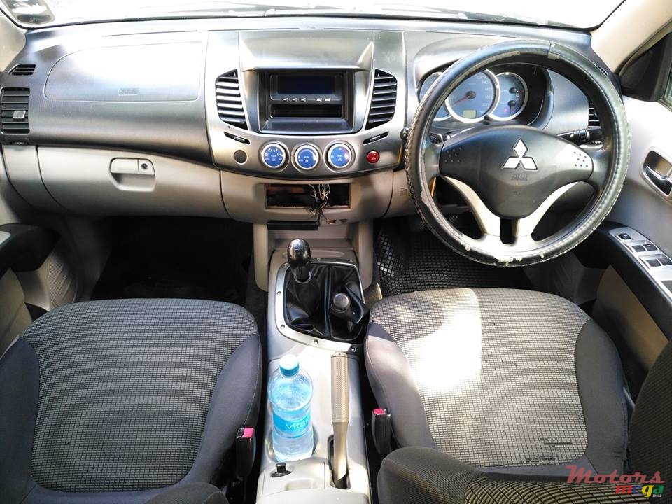 2009' Mitsubishi L 200 Sportero photo #5