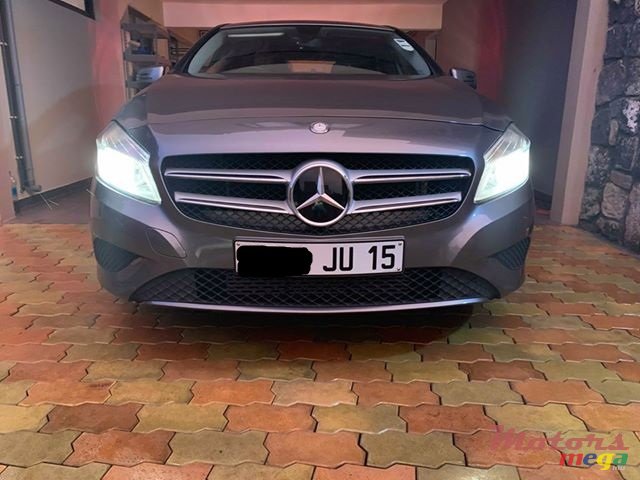 2015' Mercedes-Benz A 200 photo #1