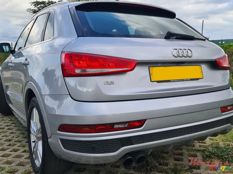 2019' Audi Q3 S-Line photo #5