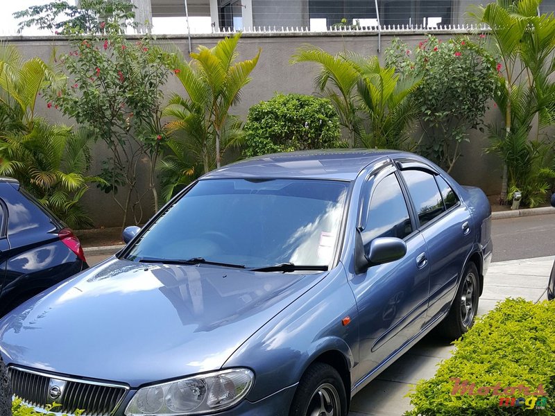 2004' Nissan Sunny photo #1