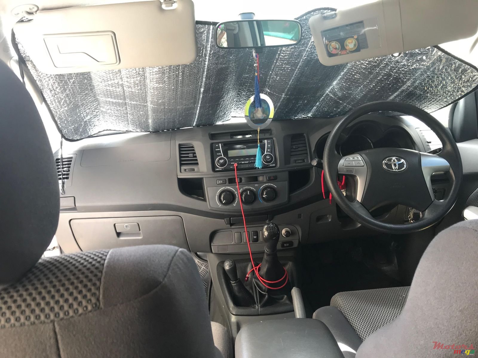 2013' Toyota Hilux photo #7